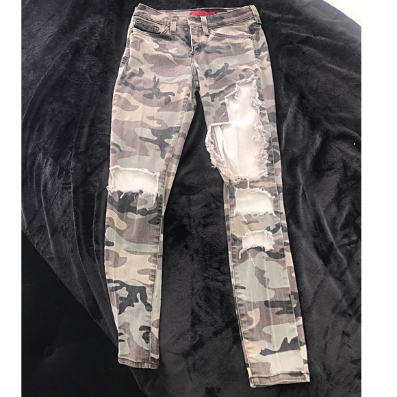 Statement Camo Ripped Jeans - Picture 1 of 2